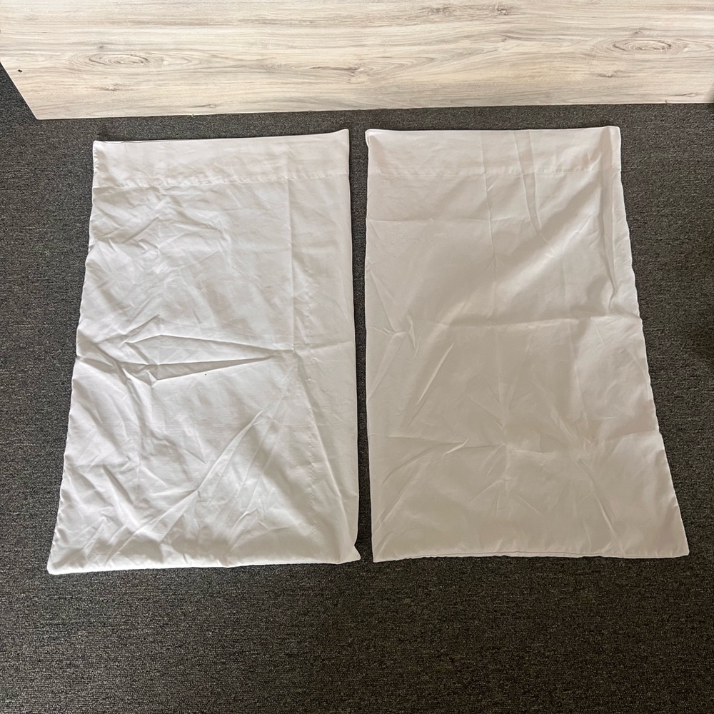 White Pillowcases Set